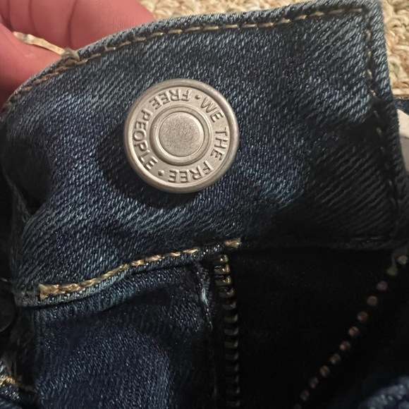 Free People raw hem high-rise jeggings. Size 28 NWT - Picture 9 of 12